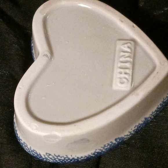 Heart Porcelain Gift or Trinket Box - Picture 6 of 7